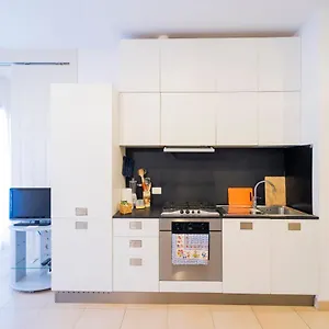 Appartamento 113 - Casa Le Terrazze In Centro 100 Metri Mare Spiaggia, Box Auto Gratis, Sestri Levante
